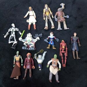 Lot of 12 Vintage Star Wars Saga Action Figures Skywalker, Darth Vader, Han Solo
